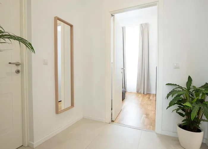 Fully Equipped, Renovated, Perfectly Located Flat *